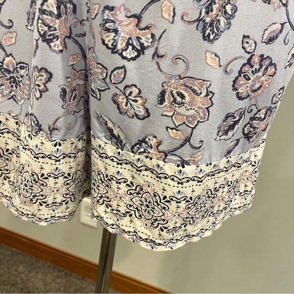 Wallflower Floral mini Romper with straps size small - Picture 5 of 14